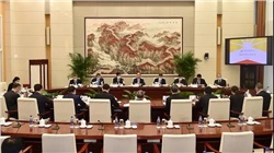 习近平首次提出：支持有条件的企业率先碳达峰！